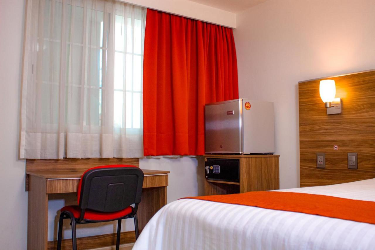 La Casa Del Reloj - Zona De Hospitales Otel Meksika Dış mekan fotoğraf