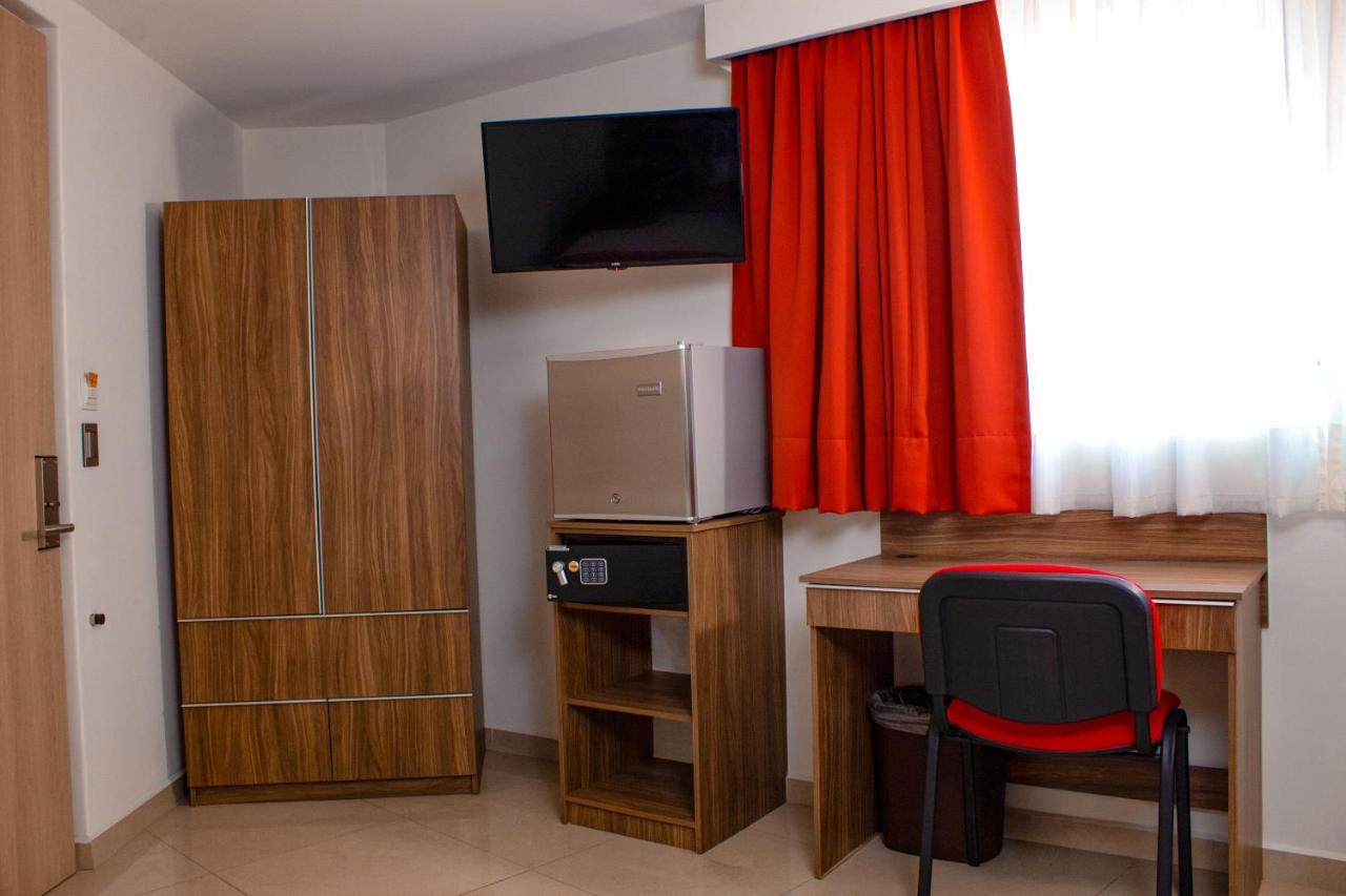 La Casa Del Reloj - Zona De Hospitales Otel Meksika Dış mekan fotoğraf