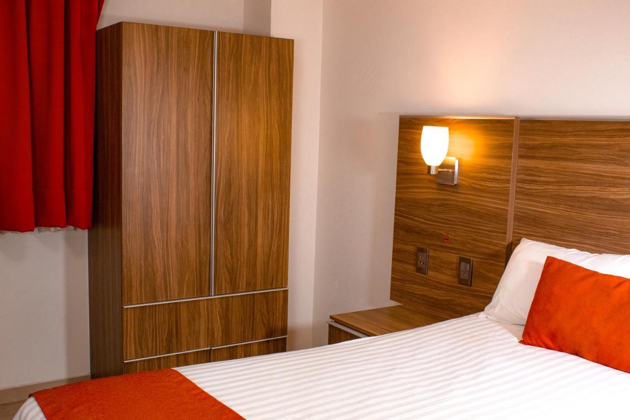 La Casa Del Reloj - Zona De Hospitales Otel Meksika Dış mekan fotoğraf