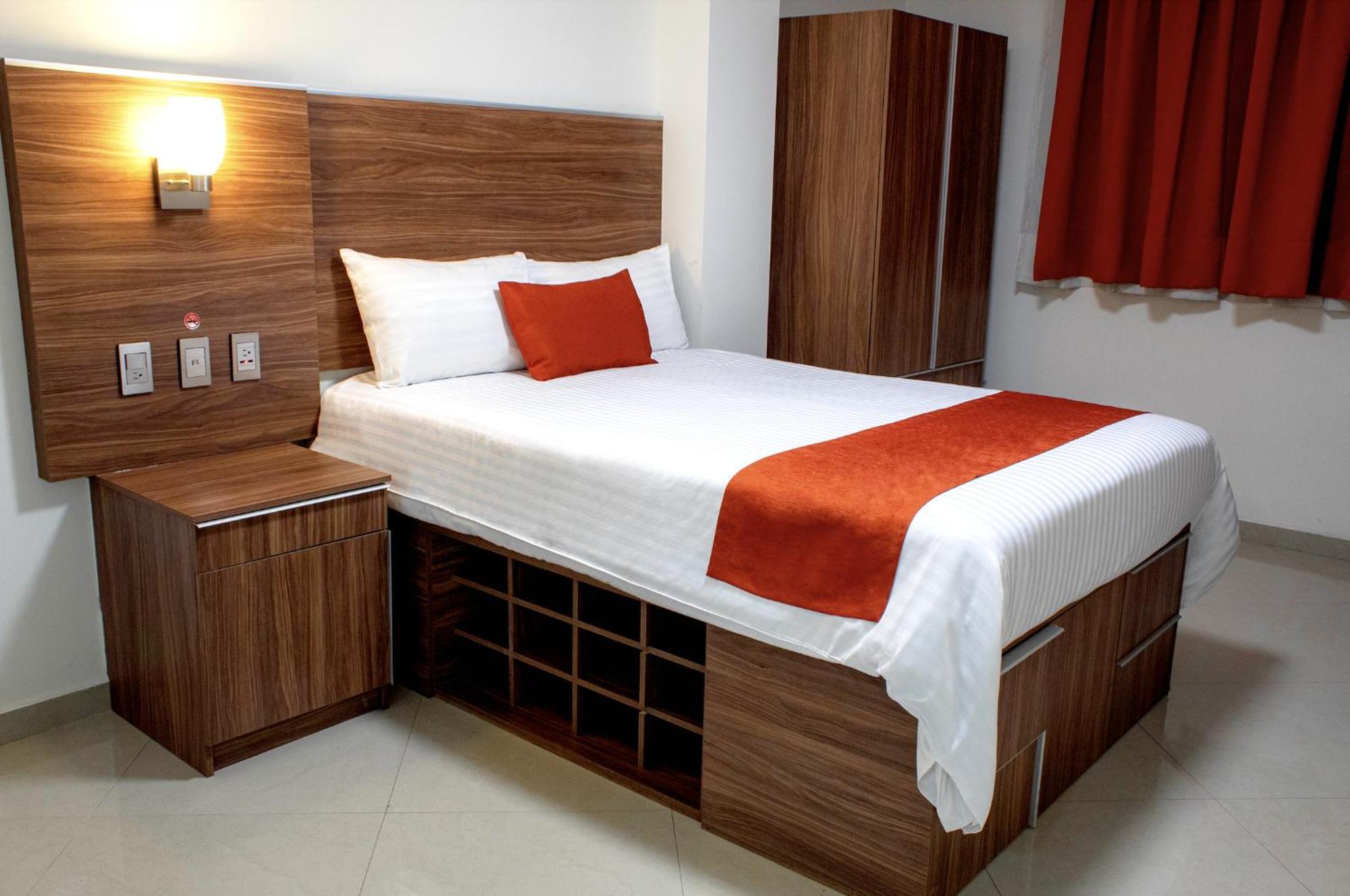 La Casa Del Reloj - Zona De Hospitales Otel Meksika Dış mekan fotoğraf