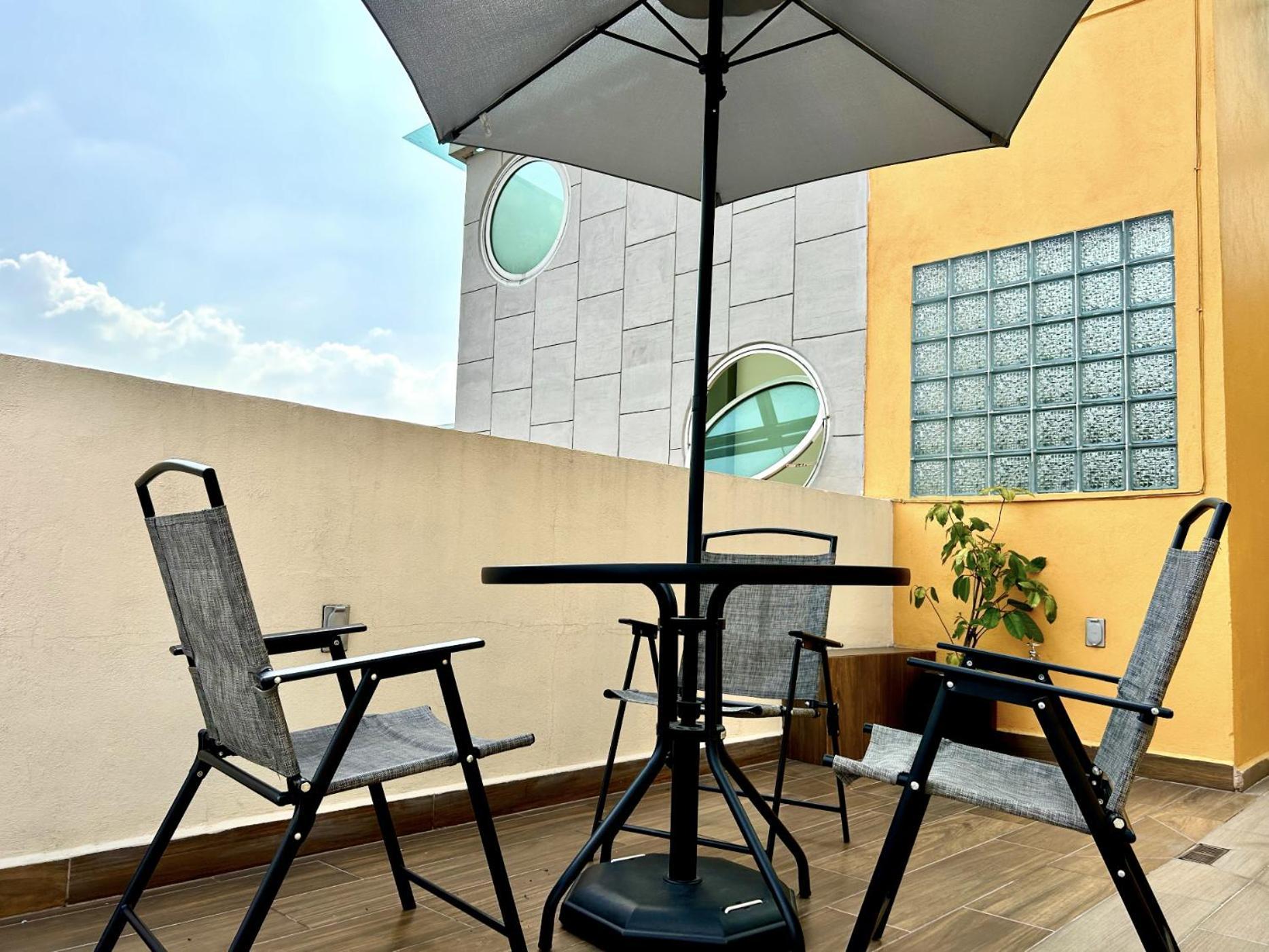 La Casa Del Reloj - Zona De Hospitales Otel Meksika Dış mekan fotoğraf